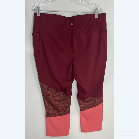 Lane Bryant LIVI Power Color Block Capri Signature S Leggings Zinfandel Sz 18/20 - Picture 13 of 15